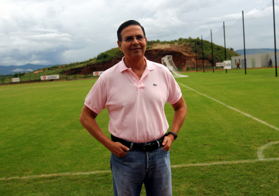 Callejas anuncia que Honduras tendrá buen rival en su despedida