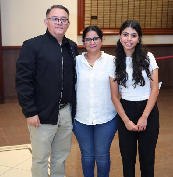 Jerson Hernández, Sandra Alvarado y Génesis Hernández