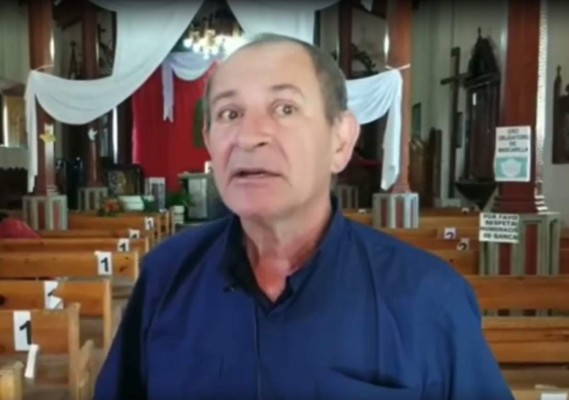 Sacerdote de Copán había afirmado días antes que no usa mascarilla en misas