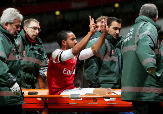 Walcott, se perderá el Mundial de Brasil por lesión