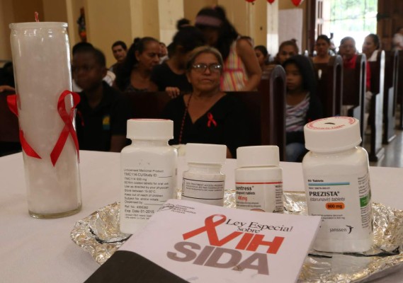 Denuncian desabastecimiento de antirretrovirales