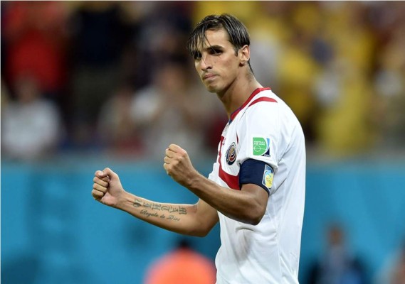 Bryan Ruiz pega de nuevo y ayuda a Costa Rica a ampliar su historia