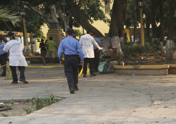 Tras una discusión, amigo le quita la vida a machetazos