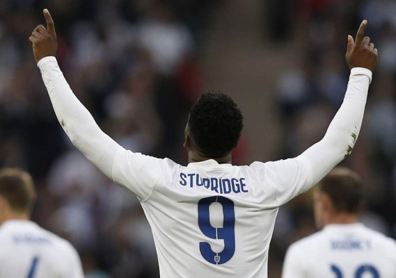 Inglaterra golea a Perú en su despedida de Wembley antes del Mundial