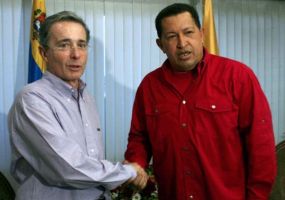 Uribe y Chávez se reúnen para relanzar relación bilateral