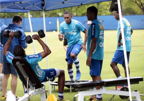 Bryan Beckeles dejará la piel por ser titular con Honduras en Brasil