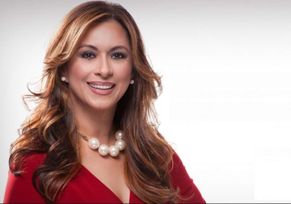 Periodista hondureña Neida Sandoval gana premio Emmy con Telemundo