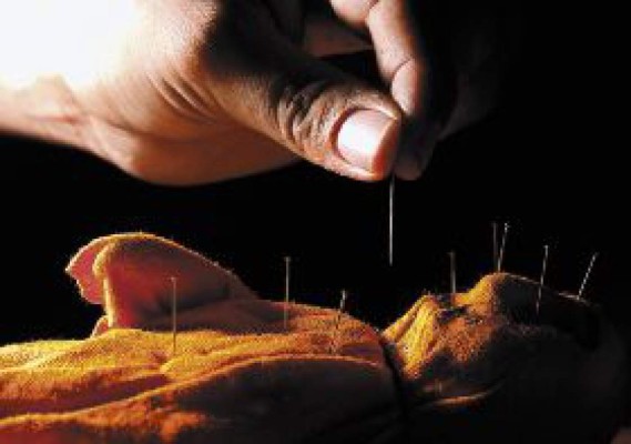 Sapos en el estómago y muñecos, lo más popular