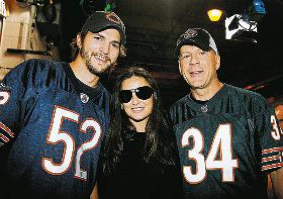 Demi y sus dos hombres