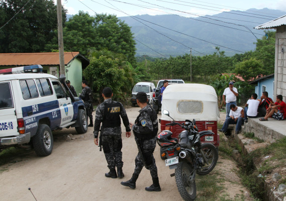 Inspeccionan casas de familiares de Frelin