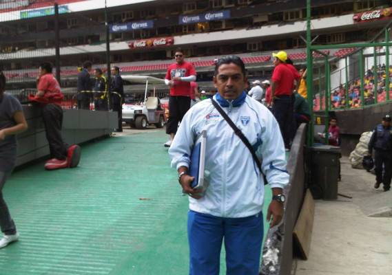 Atentan contra técnico de Honduras y lo amenazan a muerte