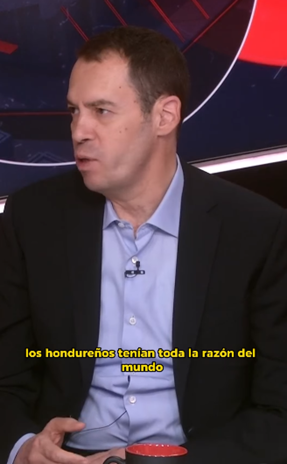 “Los hondureños tenían toda la razón del mundo en estar enojados y molestos con el arbitraje que les tocó. México estuvo a segundos no solamente de quedar eliminados, Jaime Lozano estuvo a segundos de dejar el banquillo nacional”, aseveró. 