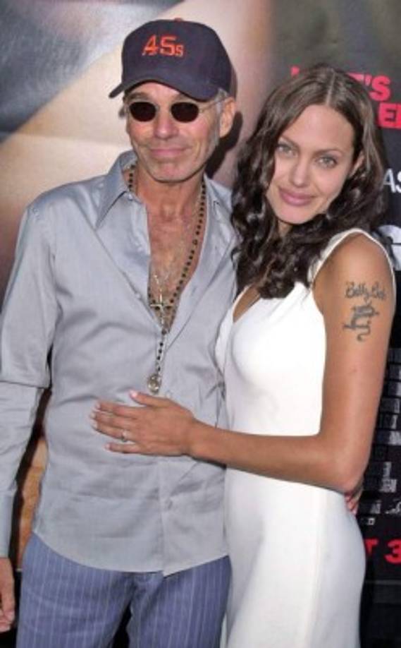 Y decimos ‘ha vuelto’ porque ya contrató sus servicios en 2002 para divorciarse de Billy Bob Thornton, con quien estuvo casada dos años.