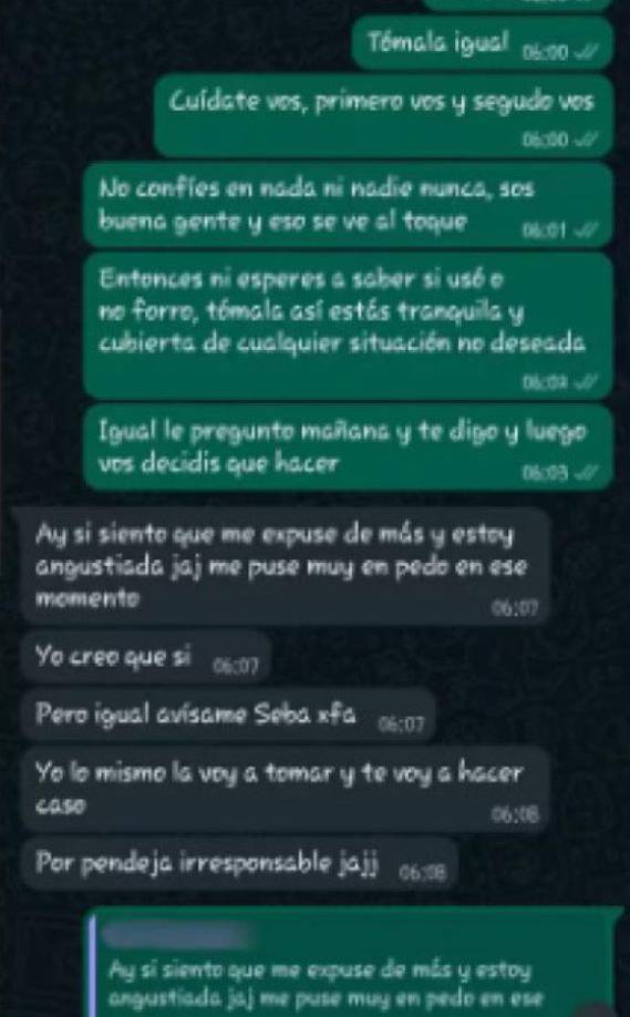 Antes, el arquero de Vélez le pidió que compre coca y fernet, con pago mediante. Tras algunas dificultades como “los amigos de su ex“, quienes estaban en el casino (por donde logra entrar ella al hotel), se dio finalmente el encuentro.