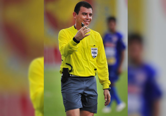 FIFA anuncia árbitros para el Mundial de Brasil 2014