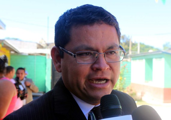 'Lo menos estable es la Secretaría de Educación, mi carrera profesional es en Catacamas': Marlon Escoto