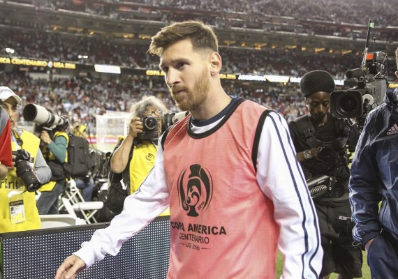 Argentina se cobra venganza de Chile sin Messi