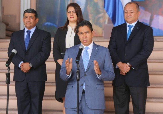 Tras homicidio múltiple, ministro de la Presidencia pide castigar el terrorismo