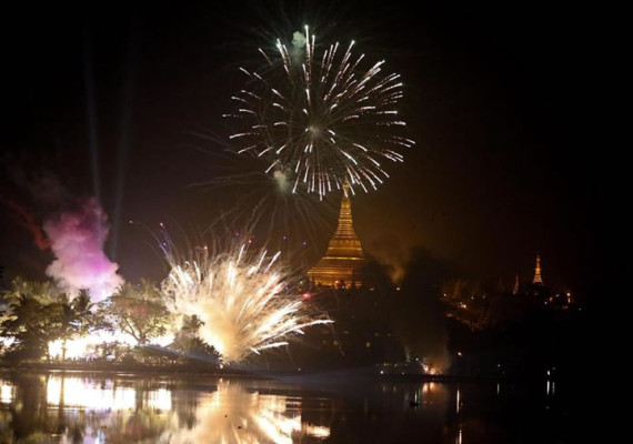 Júbilo mundial por la bienvenida del Año Nuevo