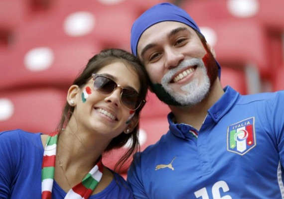 Costa Rica celebra ante Italia su triunfo