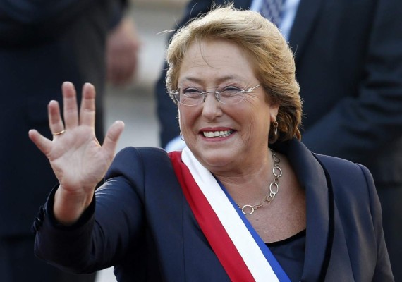 Bachelet visitará Alemania y España a fines de octubre