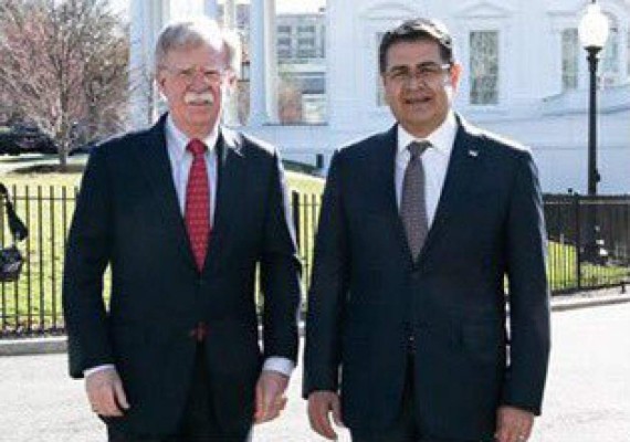 Bolton destaca 'productiva reunión' con el presidente de Honduras