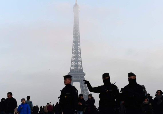 El mundo recibirá el 2017 en alerta y con fuertes medidas de seguridad