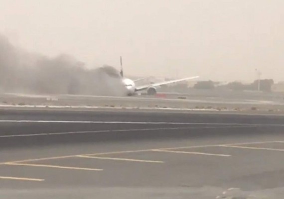 Por qué se incendió avión de Emirates al aterrizar en Dubái