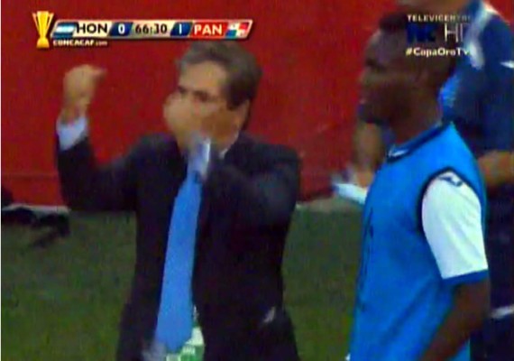 VIDEO: Eufóricos festejos de Pinto en goles anulado a Honduras