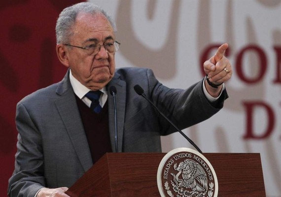 Ministro de Transportes renuncia tras diferencias con presidente de México  