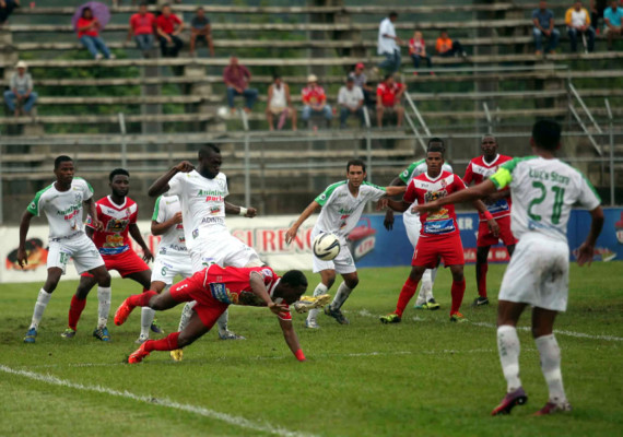 Real Sociedad se hace respetar en casa y arrolla al Platense