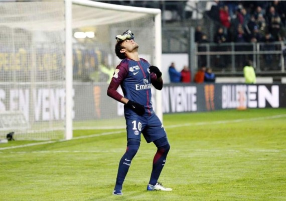El motivo del inusual festejo de Neymar que indignó a sus rivales