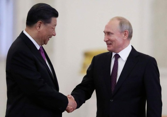 Putin recibe a su 'querido amigo' Xi en medio de tensiones con EEUU