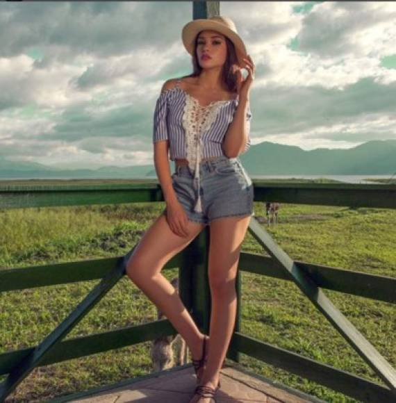 Morán se ha convertido en una de las hondureñas más seguidas de las redes sociales, su cuenta de Instagram tiene más de 51 mil seguidores.