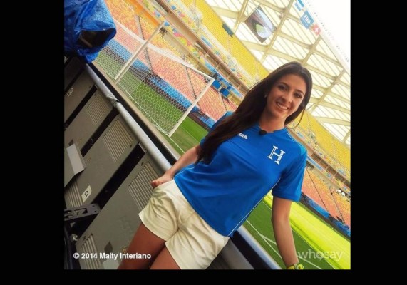 La periodista hondureña Maity Interiano metió la pata en Brasil