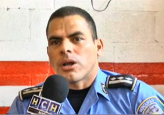 Policía: 'No soy delincuente, no soy sicario'