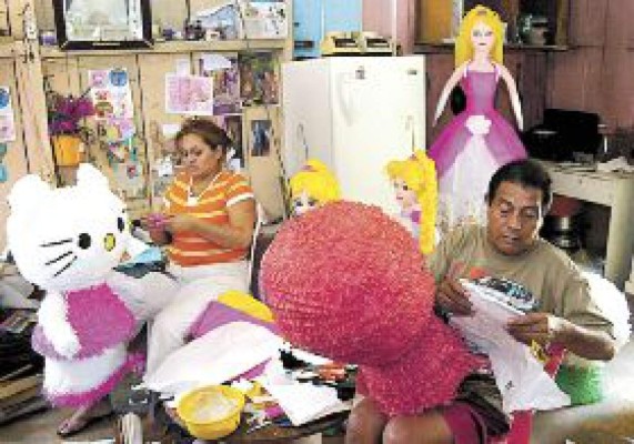 Venta de piñatas, un negocio que florece