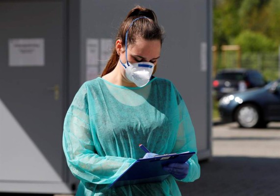 España supera 22.000 muertos por coronavirus con nueva alza diaria   