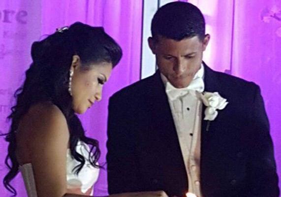 Noel Valladares contrae matrimonio en Tegucigalpa