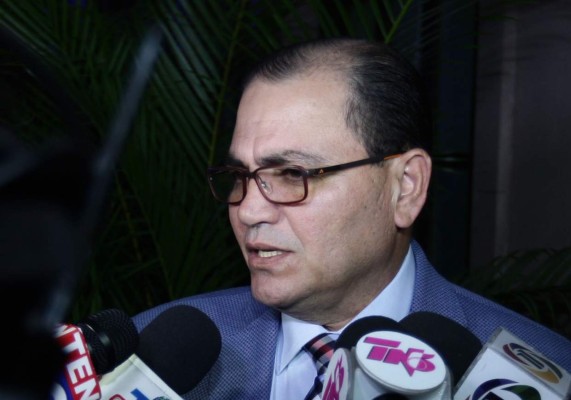 ¿Deben integrar líderes religiosos la comisión de depuración de la Policía?