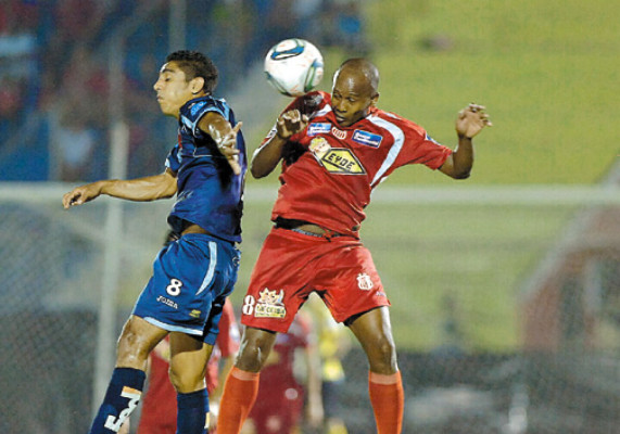 Vida da un paso a la final