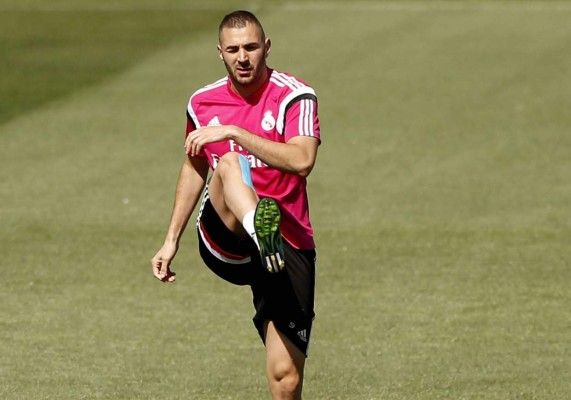 Benzema se recupera y fue convocado ante Valencia