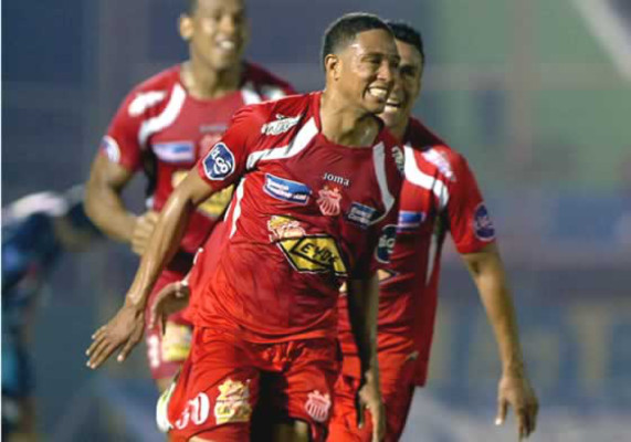 Vida da un paso a la final