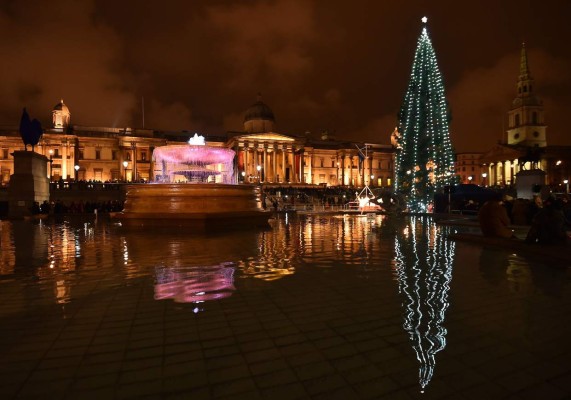 El mundo se ilumina por la Navidad