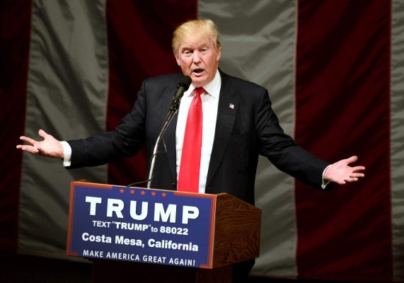 Trump califica de 'matones y criminales” a manifestantes