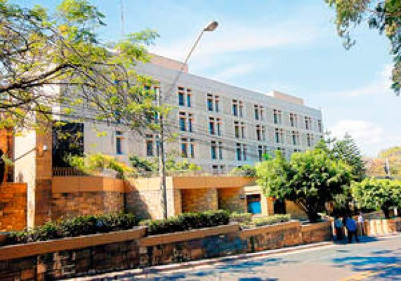 Falla técnica mundial demora entrega de visas estadounidenses