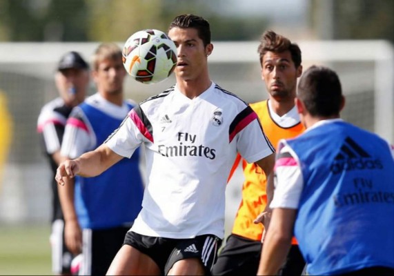 Cristiano ya se entrena con todo el grupo y apunta al derbi