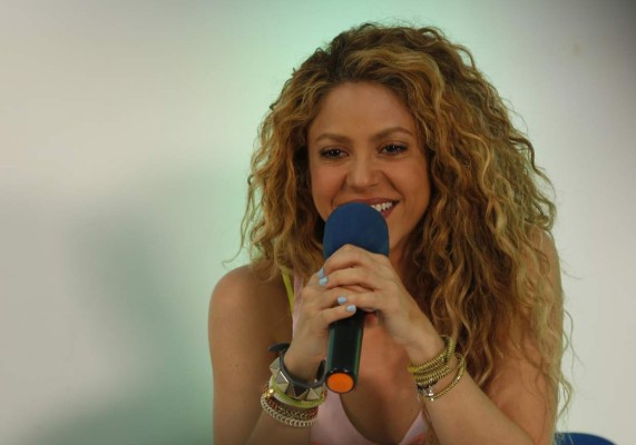 Acusan a los acompañantes de Shakira de 'intimidar” a un fotógrafo en España