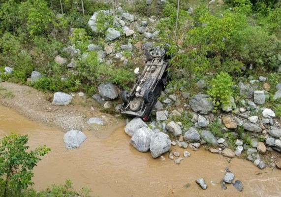 Muere comerciante tras caer al abismo en su carro en Yoro