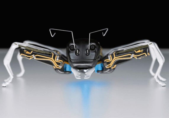 Insectos artificiales y cibernéticos y ultraligeros